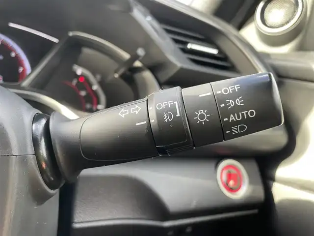 ホンダ シビック ハッチバック ホンダセンシング 石川県 2019(令1)年 5.6万km パール ワンオーナー/社外9型ナビ/フルセグTV/バックカメラ/LEDヘッドライト/ドライブレコーダー/ETC/スマートキー/レーダークルーズ/コーナーセンサー/プッシュスタート/電動ミラー/保証書