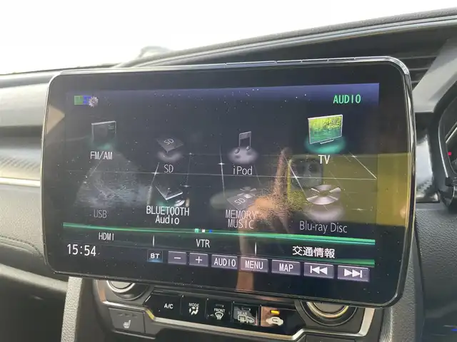 ホンダ シビック ハッチバック ホンダセンシング 石川県 2019(令1)年 5.6万km パール ワンオーナー/社外9型ナビ/フルセグTV/バックカメラ/LEDヘッドライト/ドライブレコーダー/ETC/スマートキー/レーダークルーズ/コーナーセンサー/プッシュスタート/電動ミラー/保証書
