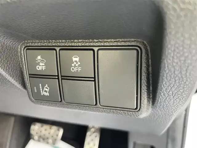 ホンダ シビック ハッチバック ホンダセンシング 石川県 2019(令1)年 5.6万km パール ワンオーナー/社外9型ナビ/フルセグTV/バックカメラ/LEDヘッドライト/ドライブレコーダー/ETC/スマートキー/レーダークルーズ/コーナーセンサー/プッシュスタート/電動ミラー/保証書