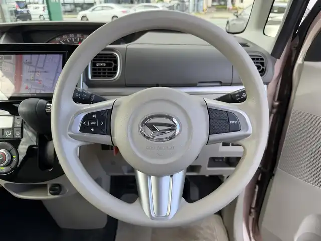 ダイハツ タント X ホワイトアクセント SAⅢ 兵庫県 2017(平29)年 7.1万km ホワイト/ライトローズマイカメタリックⅡ 2トーン 純正8インチナビ(NSZN-X67D)/(CD/DVD/BT/SD/USB/HDMI)/フルセグTV/バックカメラ/ETC/両側パワースライドドア/衝突軽減ブレーキ/後方コーナーセンサー/運転席シートヒーター/LEDヘッドライト/オートライト/オートハイビーム/ステアリングリモコン/電動格納ミラー/オートリトラミラー/スマートキー/純正ドアバイザー/純正フロアマット