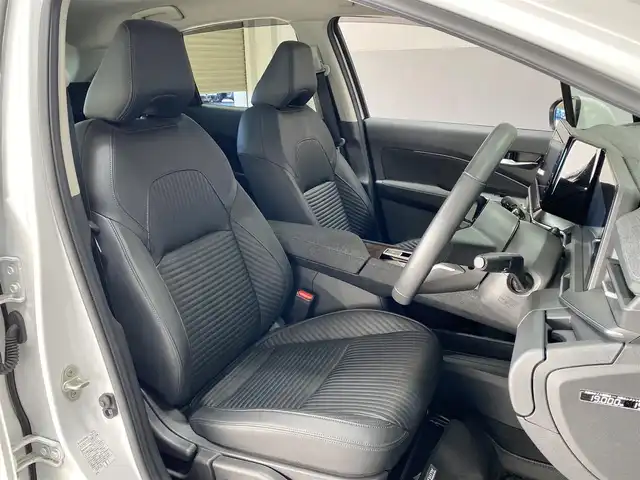 日産 オーラ G レザーエディション 岐阜県 2022(令4)年 1.5万km ピュアホワイトパール ブラインドスポットモニタ　/純正9インチナビ（フルセグ・Bluetooth・CD・DVD・USB）　全方位カメラ　/ドライブレコーダー　/デジタルインナーミラー　/ビルトインETC　/クリアランスソナー　/前席シートヒーター/純正フロアマット/ドアバイザー/ステアリングヒーター/純正17インチアルミホイール/スペアキー/保証書/取扱説明書/ナビ取扱説明書