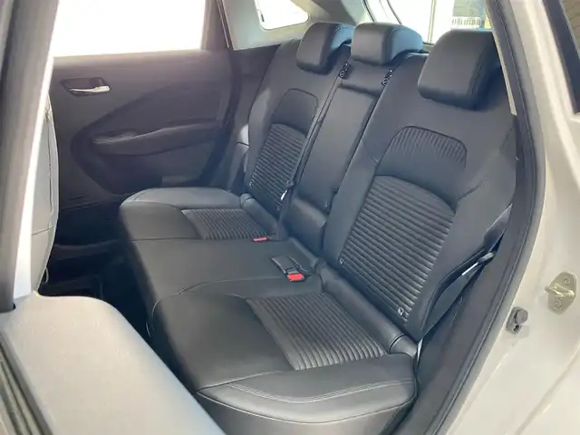 日産 オーラ G レザーエディション 岐阜県 2022(令4)年 1.5万km ピュアホワイトパール ブラインドスポットモニタ　/純正9インチナビ（フルセグ・Bluetooth・CD・DVD・USB）　全方位カメラ　/ドライブレコーダー　/デジタルインナーミラー　/ビルトインETC　/クリアランスソナー　/前席シートヒーター/純正フロアマット/ドアバイザー/ステアリングヒーター/純正17インチアルミホイール/スペアキー/保証書/取扱説明書/ナビ取扱説明書