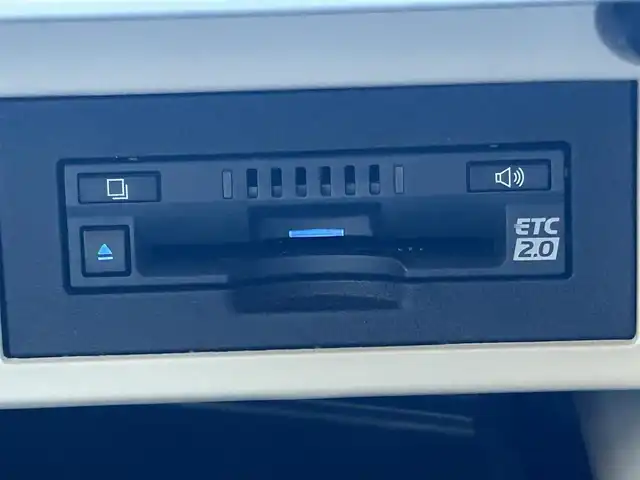 トヨタ ランドクルーザー プラド TX Lパッケージ 埼玉県 2023(令5)年 1万km ホワイトパールクリスタルシャイン 登録時9847km/4WD/サンルーフ/モデリスタエアロ/モデリスタウィングデッキ/純正9ナビ（AM/FM/フルセグTV/BT）/B/F/S/全方位カメラ/ビルトインETC2.0/アルパインデジタルインナーミラー/トヨタセーフティセンス/・踏み間違い防止アシスト/・ブレーキアシスト/・衝突軽減装置/・ヒルスタート（坂道発進）アシスト/・前方衝突防止支援システム/・ABS（アンチロックブレーキシステム）/・TCS（トラクションコントロールシステム）/・VDC（ビークルダイナミクスコントロール）/・ASCD（オートスピードコントロール装置）/・標識検知機能/・コーナーセンサー前後/運転席・助手席シートエアコン/本革シート/パワーシート（D＋N）/純正LEDヘッドライト/純正フロアマット/ルーフレール/電動格納ミラー/ステアリングスイッチ/オートライト/フロントフォグ/フルオートエアコン/プッシュスタート/スマートキー/スペアキー1本/保証書/車両/ナビ取扱説明書/セキュリティー有り/純正ルームミラー車載