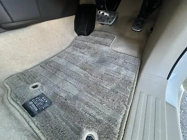 トヨタ ランドクルーザー プラド TX Lパッケージ 埼玉県 2023(令5)年 1万km ホワイトパールクリスタルシャイン 登録時9847km/4WD/サンルーフ/モデリスタエアロ/モデリスタウィングデッキ/純正9ナビ（AM/FM/フルセグTV/BT）/B/F/S/全方位カメラ/ビルトインETC2.0/アルパインデジタルインナーミラー/トヨタセーフティセンス/・踏み間違い防止アシスト/・ブレーキアシスト/・衝突軽減装置/・ヒルスタート（坂道発進）アシスト/・前方衝突防止支援システム/・ABS（アンチロックブレーキシステム）/・TCS（トラクションコントロールシステム）/・VDC（ビークルダイナミクスコントロール）/・ASCD（オートスピードコントロール装置）/・標識検知機能/・コーナーセンサー前後/運転席・助手席シートエアコン/本革シート/パワーシート（D＋N）/純正LEDヘッドライト/純正フロアマット/ルーフレール/電動格納ミラー/ステアリングスイッチ/オートライト/フロントフォグ/フルオートエアコン/プッシュスタート/スマートキー/スペアキー1本/保証書/車両/ナビ取扱説明書/セキュリティー有り/純正ルームミラー車載