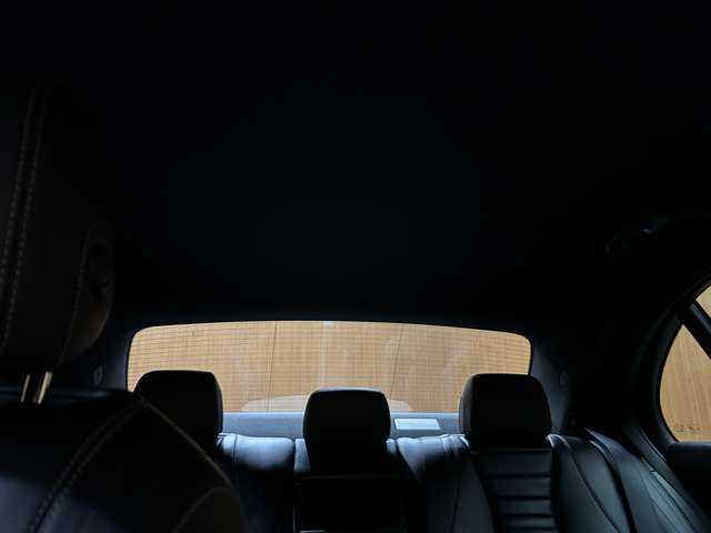 メルセデス・ベンツ Ｅ２２０ｄ スポーツ 千葉県 2021(令3)年 2.1万km ハイテックシルバー AMGインテリアパッケージ　/エクスクルーシブパッケージ　/Burmesterサウンド　/ACC　/黒革シート　/ナビ　/TV/360°CarPlay　/Bluetooth接続　/HUD　/シートヒーター　/電動トランク　/アクティブパーキング　/ハイビームアシストプラス　/ETC