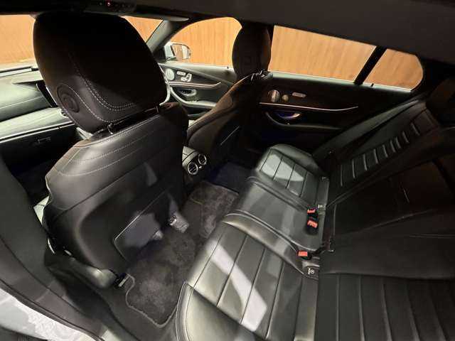 メルセデス・ベンツ Ｅ２２０ｄ スポーツ 千葉県 2021(令3)年 2.1万km ハイテックシルバー AMGインテリアパッケージ　/エクスクルーシブパッケージ　/Burmesterサウンド　/ACC　/黒革シート　/ナビ　/TV/360°CarPlay　/Bluetooth接続　/HUD　/シートヒーター　/電動トランク　/アクティブパーキング　/ハイビームアシストプラス　/ETC