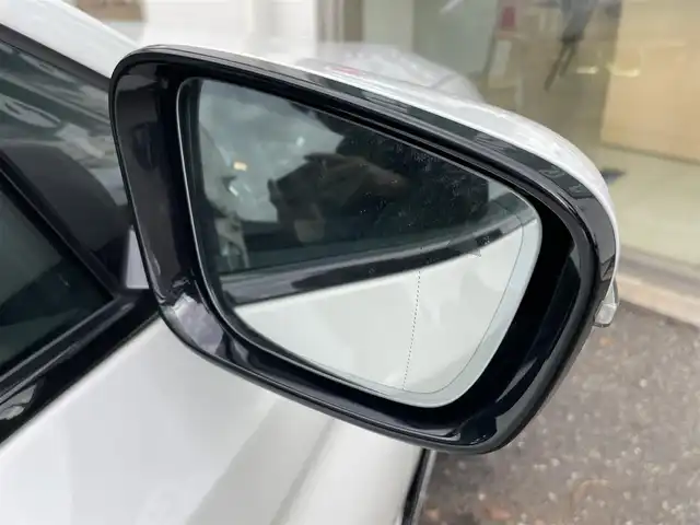 ＢＭＷ ５２３ｄ ツーリング Mスポーツ 新潟県 2018(平30)年 7.3万km 白 メモリナビ/フルセグテレビ/バックカメラ/アラウンドビューモニター/Bluetooth/ウィンカーミラー/オットマン/クルーズコントロール/プッシュスタート/ブラインドスポットモニター/コーナーセンサー/ブレーキホールド/電動パーキングブレーキ/全席シートヒーター/シートメモリー/運転助手席パワーシート/ETC/前後ドライブレコーダー/パワーバックドア/スペアキー1個