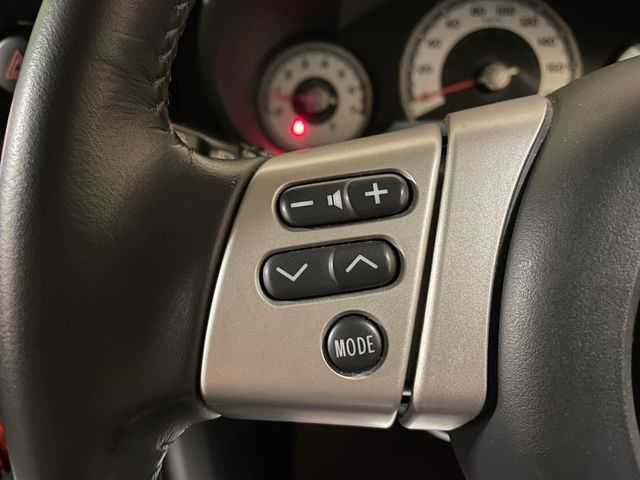 トヨタ ＦＪクルーザー ファイナルエディション 道北・旭川 2017(平29)年 5.5万km ベージュ AIS検査済み/【2409038918】/17AW FJクルーザー純正/Bratオリジナルホイールキャップ（社外）/トーヨー　オープンカントリーR/T/ヒッチメンバー/US仕様Rナンバー移設（社外）/TRDマフラー（社外）/ラバーフェンダー（社外）/チューブサイドステップ（社外）/ビルシュタインショック（2インチアップ）（社外）/A-TRAC/純正ラバーマット/社外パーツ取り付けあり