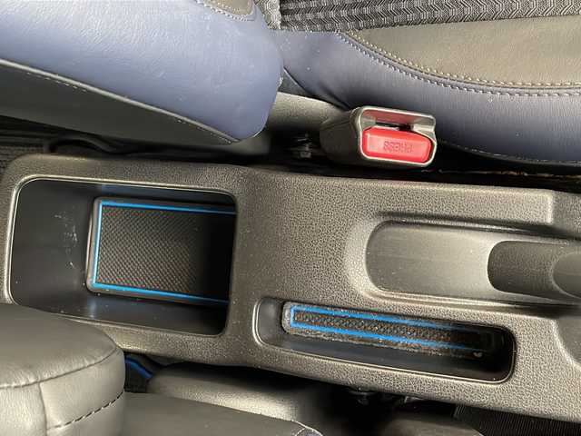 日産 ノート e－パワー メダリスト Bアロー 岐阜県 2019(令1)年 5.9万km シャイニングブルー/スーパーブラック 2トーン 純正ナビ(地図SD欠 チェック未)/アラウンドビューモニター/デジタルルームミラー/エマージェンシーブレーキ/車線逸脱警報/コーナーセンサー/レーダークルーズコントロール/横滑り防止装置/クリアランスソナー/ドライブレコーダー/ETC2.0/LEDヘッドライト/オートライト/ハーフレザーシート/純正アルミホイール/純正フロアマット/プッシュスタート/スマートキー
