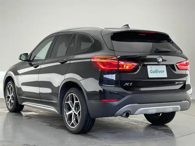 ＢＭＷ Ｘ１ xDrive 18d xライン 愛知県 2018(平30)年 5.2万km 黒 ・４WD/・ディーゼル車/・純正ディスプレイオーディオナビ/・Spotify/・Cタイプ入力端子×2/・ヘッドアップディスプレイ/・電動パーキング/・クルーズコントロール/・ステアリングリモコン/・AM/FM/・AUTOライト/・ライト付きバニティーミラー/・AUTOワイパー/・パドルシフト/・パワーシート　（D席N席）/・ハーフレザーシート/・パワーバックドア/・ALLAUTOウィンド/・ウィンカー付きミラー/・Qi充電/・フォグランプ