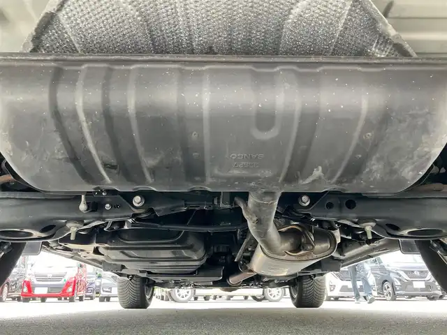レクサス ＮＸ 300 Fスポーツ 静岡県 2018(平30)年 5.2万km ホワイトノーヴァガラスフレーク エンジンスタートボタン/パワーステアリング/パワーウィンドウ/保証書/取扱説明書/記録簿/MTモード付きAT/100V充電/アイドリングストップ/スマートキー/オートエアコン/クルーズコントロール/ETC2.0/USB入力端子/全方位カメラ/純正ナビ（CD.BT.フルセグ）/サンルーフ/電動リアゲート/ドライブレコーダー前後/D席N席パワーシート/D席N席シートヒーター/D席N席エアシート/レザーシート/純正フロアマット/純正18インチアルミホイール/ABS/横滑り防止装置/コーナーセンサー前後/レーンキープアシスト/オートライト/オートマチックハイビーム/W+サイトエアバック/衝突軽減システム/カーテンエアバック/ステアリングヒーター/BSM