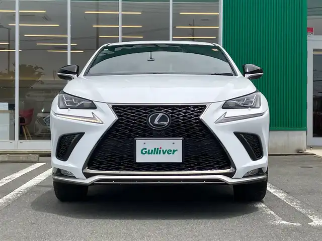 レクサス ＮＸ 300 Fスポーツ 静岡県 2018(平30)年 5.2万km ホワイトノーヴァガラスフレーク エンジンスタートボタン/パワーステアリング/パワーウィンドウ/保証書/取扱説明書/記録簿/MTモード付きAT/100V充電/アイドリングストップ/スマートキー/オートエアコン/クルーズコントロール/ETC2.0/USB入力端子/全方位カメラ/純正ナビ（CD.BT.フルセグ）/サンルーフ/電動リアゲート/ドライブレコーダー前後/D席N席パワーシート/D席N席シートヒーター/D席N席エアシート/レザーシート/純正フロアマット/純正18インチアルミホイール/ABS/横滑り防止装置/コーナーセンサー前後/レーンキープアシスト/オートライト/オートマチックハイビーム/W+サイトエアバック/衝突軽減システム/カーテンエアバック/ステアリングヒーター/BSM