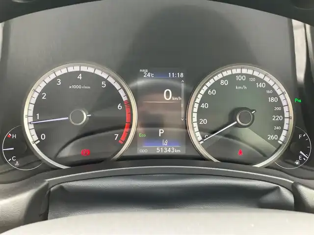 レクサス ＮＸ 300 Fスポーツ 静岡県 2018(平30)年 5.2万km ホワイトノーヴァガラスフレーク エンジンスタートボタン/パワーステアリング/パワーウィンドウ/保証書/取扱説明書/記録簿/MTモード付きAT/100V充電/アイドリングストップ/スマートキー/オートエアコン/クルーズコントロール/ETC2.0/USB入力端子/全方位カメラ/純正ナビ（CD.BT.フルセグ）/サンルーフ/電動リアゲート/ドライブレコーダー前後/D席N席パワーシート/D席N席シートヒーター/D席N席エアシート/レザーシート/純正フロアマット/純正18インチアルミホイール/ABS/横滑り防止装置/コーナーセンサー前後/レーンキープアシスト/オートライト/オートマチックハイビーム/W+サイトエアバック/衝突軽減システム/カーテンエアバック/ステアリングヒーター/BSM