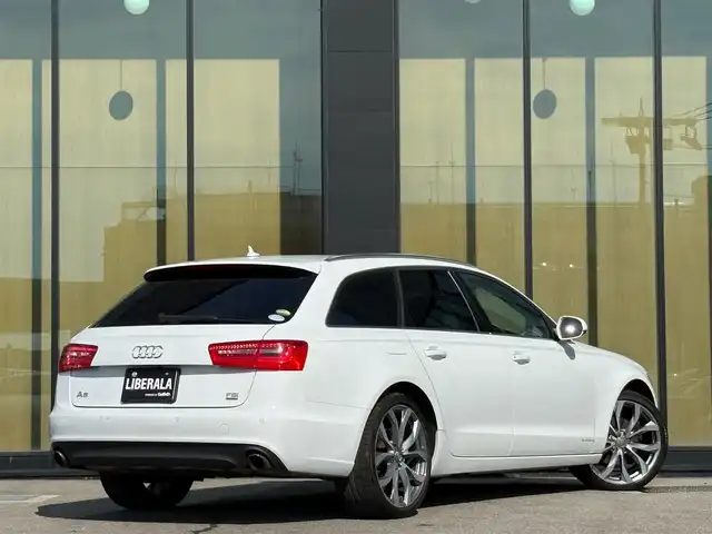 アウディ Ａ６ アバント 2．8 FSI クワトロ 石川県 2014(平26)年 6.5万km パール サンルーフ/黒革シート/シートヒーター/純正ナビ/フルセグＴＶ/バックカメラ/クリアランスソナー/オートマチックテールゲート/ＬＥＤヘッドライト/クルーズコントロール/ドライブレコーダー/ＥＴＣ