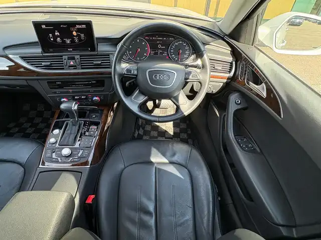アウディ Ａ６ アバント 2．8 FSI クワトロ 石川県 2014(平26)年 6.5万km パール サンルーフ/黒革シート/シートヒーター/純正ナビ/フルセグＴＶ/バックカメラ/クリアランスソナー/オートマチックテールゲート/ＬＥＤヘッドライト/クルーズコントロール/ドライブレコーダー/ＥＴＣ