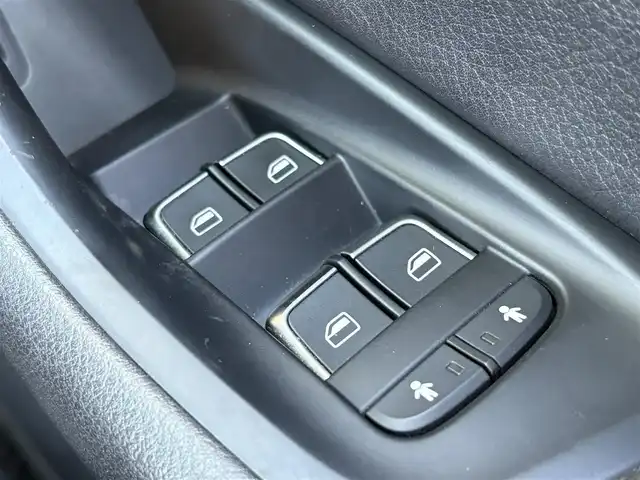 アウディ Ａ６ アバント 2．8 FSI クワトロ 石川県 2014(平26)年 6.5万km パール サンルーフ/黒革シート/シートヒーター/純正ナビ/フルセグＴＶ/バックカメラ/クリアランスソナー/オートマチックテールゲート/ＬＥＤヘッドライト/クルーズコントロール/ドライブレコーダー/ＥＴＣ