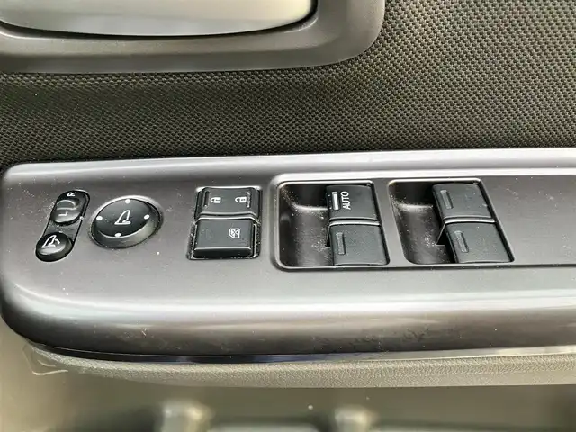 ホンダ フリード ハイブリット G ホンダセンシング 静岡県 2018(平30)年 5.7万km コバルトブルーパール ナビ装着用スペシャルパッケージ＋ETC車載器(ナビ連動)/純正ナビ（CD/DVD/BT/フルセグ）/純正ETC/バックカメラ/Honda SENSING/2列目ベンチシート（7人乗り）/タンブルシート/スライドドアイージークローザー(リア両側)/両側パワースライドドア/LEDヘッドライト＋アクティブコーナリングライト/AFS/センターテーブル/エンジンスタートボタン/パワーステアリング/パワーウィンドウ/保証書/取扱説明書/記録簿/アイドリングストップ/スマートキー/スペアキー１本/オートエアコン/クルーズコントロール/バックカメラ/三列シート/ドライブレコーダー前後/ウォークスルー/純正フロアマット/ABS/横滑り防止装置/レーンキープアシスト/オートライト/Wエアバック/衝突軽減システム