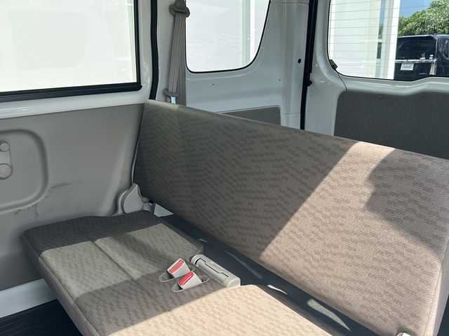 スズキ エブリイ PA 福岡県 2024(令6)年 1.2万km スペリアホワイト ・両側イージースライドドア/・FM/AM/・オートライト/・ヘッドライトレベライザー/・純正フロアマット/・横滑り防止装置/・アイドリングストップ/・取扱説明書/・スペアキー