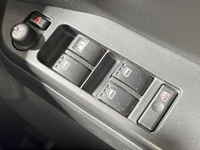 ダイハツ ウェイク D 広島県 2016(平28)年 3.5万km ブルーメタリック 禁煙/社外ナビ/・ＣＤ／ＤＶＤ再生機能/アイドリングストップ/両側スライドドア/スペアキー/フォグランプ/横滑り防止/ヘッドライトレベライザー/純正フロアマット/パワーステアリング　パワーウィンドウ