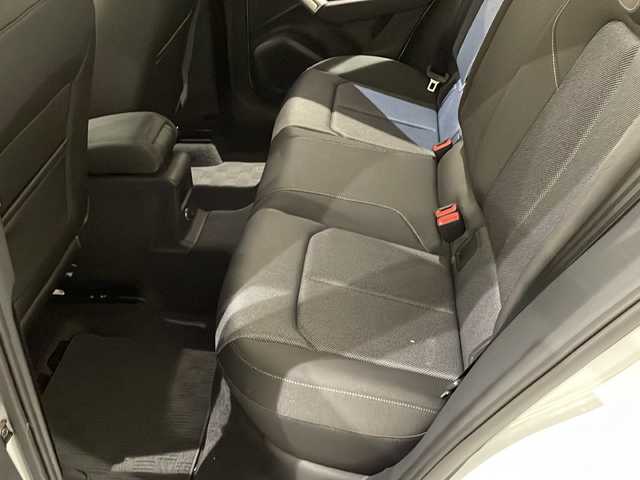 アウディ Ｑ２ 1．0 TFSI スポーツ 新潟県 2018(平30)年 3.1万km アイビスホワイト セーフティパッケージ/・サイドアシスト/・アクティブレーンアシスト/・トラフィックジャムアシスト/・ハイビームアシスト/ベーシックパッケージ/・デラックスオートマチックエアコンディショナー/・レイン/ライトセンサー/・アウディプレセンスフロント/コンビニエンスパッケージ/・アドバンストキーシステム/・アウディパーキングシステム/LEDライトパッケージ/・LEDヘッドライト/・ライティングパッケージ/純正HDDナビ/・TV/FM/AM/Bluetooth/バックカメラ/シートヒーター/ＥＴＣ2.0/アダプティブクルーズコントロール/EPB　（エレクトロメカニカル パーキングブレーキ）