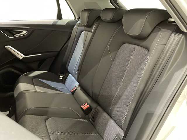 アウディ Ｑ２ 1．0 TFSI スポーツ 新潟県 2018(平30)年 3.1万km アイビスホワイト セーフティパッケージ/・サイドアシスト/・アクティブレーンアシスト/・トラフィックジャムアシスト/・ハイビームアシスト/ベーシックパッケージ/・デラックスオートマチックエアコンディショナー/・レイン/ライトセンサー/・アウディプレセンスフロント/コンビニエンスパッケージ/・アドバンストキーシステム/・アウディパーキングシステム/LEDライトパッケージ/・LEDヘッドライト/・ライティングパッケージ/純正HDDナビ/・TV/FM/AM/Bluetooth/バックカメラ/シートヒーター/ＥＴＣ2.0/アダプティブクルーズコントロール/EPB　（エレクトロメカニカル パーキングブレーキ）