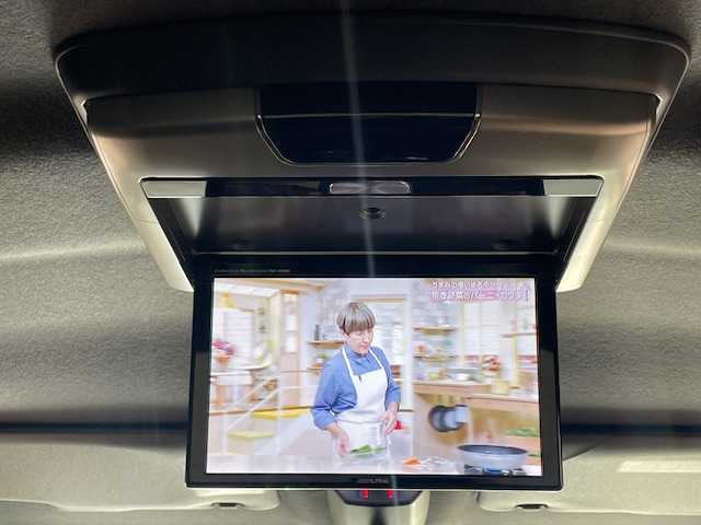 ダイハツ ウェイク G ターボ リミテッド SAⅢ 宮城県 2018(平30)年 8.9万km パールホワイトⅢ ターボ/4WD/スマートアシスト/社外SDナビ/（型番：CN-RE04WD)/・バックカメラ/・フルセグTV/Bluetooth/CD/DVD/・USB入力端子/・ETC/フリップダウンモニター/両側パワースライドドア/後方コーナーセンサー/プッシュスタート/・スマートキー/横滑り防止装置/ベンチシート/・フルフラットシート/・シートヒーター（運転席）/リヤシートサンシェード/LEDヘッドライト/・オートライト/・オートマチックハイビーム/・フォグランプ/社外アルミホイール/純正フロアマット