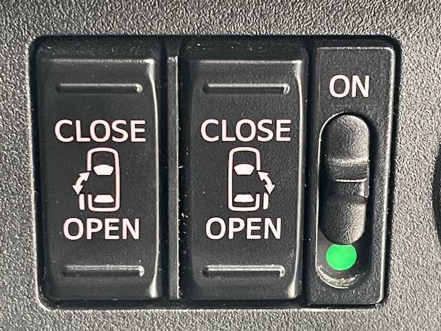 ダイハツ ウェイク G ターボ リミテッド SAⅢ 宮城県 2018(平30)年 8.9万km パールホワイトⅢ ターボ/4WD/スマートアシスト/社外SDナビ/（型番：CN-RE04WD)/・バックカメラ/・フルセグTV/Bluetooth/CD/DVD/・USB入力端子/・ETC/フリップダウンモニター/両側パワースライドドア/後方コーナーセンサー/プッシュスタート/・スマートキー/横滑り防止装置/ベンチシート/・フルフラットシート/・シートヒーター（運転席）/リヤシートサンシェード/LEDヘッドライト/・オートライト/・オートマチックハイビーム/・フォグランプ/社外アルミホイール/純正フロアマット