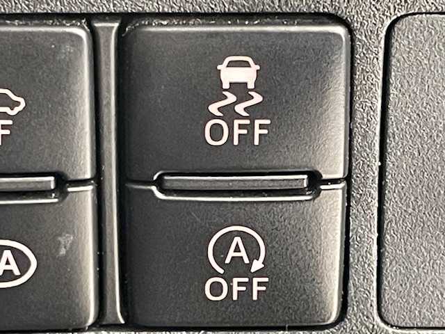 ダイハツ ウェイク G ターボ リミテッド SAⅢ 宮城県 2018(平30)年 8.9万km パールホワイトⅢ ターボ/4WD/スマートアシスト/社外SDナビ/（型番：CN-RE04WD)/・バックカメラ/・フルセグTV/Bluetooth/CD/DVD/・USB入力端子/・ETC/フリップダウンモニター/両側パワースライドドア/後方コーナーセンサー/プッシュスタート/・スマートキー/横滑り防止装置/ベンチシート/・フルフラットシート/・シートヒーター（運転席）/リヤシートサンシェード/LEDヘッドライト/・オートライト/・オートマチックハイビーム/・フォグランプ/社外アルミホイール/純正フロアマット