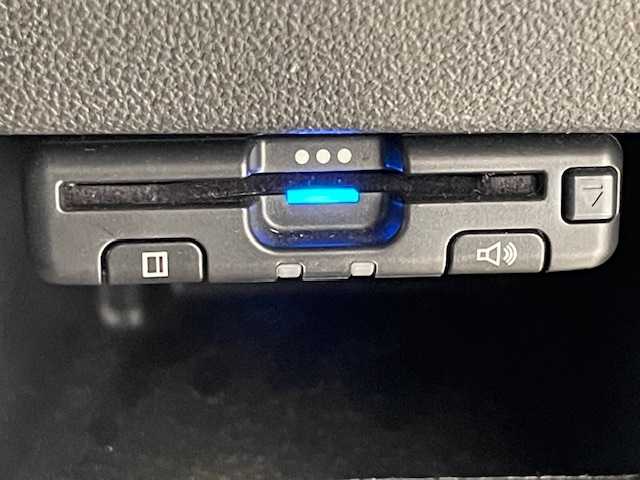 ダイハツ ウェイク G ターボ リミテッド SAⅢ 宮城県 2018(平30)年 8.9万km パールホワイトⅢ ターボ/4WD/スマートアシスト/社外SDナビ/（型番：CN-RE04WD)/・バックカメラ/・フルセグTV/Bluetooth/CD/DVD/・USB入力端子/・ETC/フリップダウンモニター/両側パワースライドドア/後方コーナーセンサー/プッシュスタート/・スマートキー/横滑り防止装置/ベンチシート/・フルフラットシート/・シートヒーター（運転席）/リヤシートサンシェード/LEDヘッドライト/・オートライト/・オートマチックハイビーム/・フォグランプ/社外アルミホイール/純正フロアマット