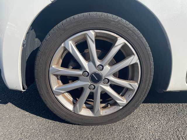 ダイハツ ウェイク G ターボ リミテッド SAⅢ 宮城県 2018(平30)年 8.9万km パールホワイトⅢ ターボ/4WD/スマートアシスト/社外SDナビ/（型番：CN-RE04WD)/・バックカメラ/・フルセグTV/Bluetooth/CD/DVD/・USB入力端子/・ETC/フリップダウンモニター/両側パワースライドドア/後方コーナーセンサー/プッシュスタート/・スマートキー/横滑り防止装置/ベンチシート/・フルフラットシート/・シートヒーター（運転席）/リヤシートサンシェード/LEDヘッドライト/・オートライト/・オートマチックハイビーム/・フォグランプ/社外アルミホイール/純正フロアマット