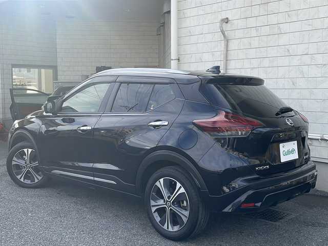 日産 キックス X ツートーンインテリアED 神奈川県 2021(令3)年 6.4万km ピュアブラック ワンオーナー/純正ディーラーナビ/(CD/DVD/SD/USB/BT/ワンセグTV)/全方位カメラ/プロパイロット/衝突被害軽減ブレーキ/レーンキープアシスト/クリアランスソナー/オートハイビーム/レーダークルーズコントロール/合皮シート/D/N席シートヒーター/ステアリングヒーター/デジタルインナーミラー/ルーフレール/ETC/前方ドライブレコーダー/純正フロアマット/純正ドアバイザー/ISOFIX/冬タイヤ積込/スペアキー×1/保証書/取扱説明書