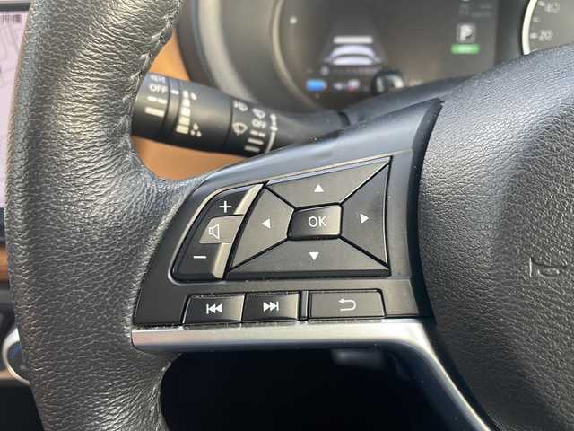 日産 キックス X ツートーンインテリアED 神奈川県 2021(令3)年 6.4万km ピュアブラック ワンオーナー/純正ディーラーナビ/(CD/DVD/SD/USB/BT/ワンセグTV)/全方位カメラ/プロパイロット/衝突被害軽減ブレーキ/レーンキープアシスト/クリアランスソナー/オートハイビーム/レーダークルーズコントロール/合皮シート/D/N席シートヒーター/ステアリングヒーター/デジタルインナーミラー/ルーフレール/ETC/前方ドライブレコーダー/純正フロアマット/純正ドアバイザー/ISOFIX/冬タイヤ積込/スペアキー×1/保証書/取扱説明書