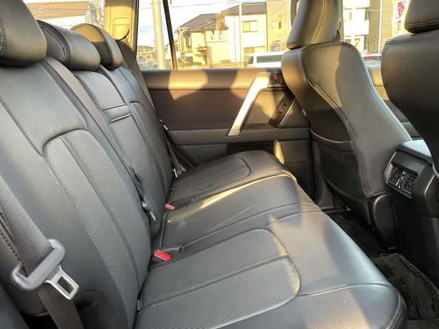 トヨタ ランドクルーザー プラド TX 石川県 2021(令3)年 1.9万km ブラック ４ＷＤ　社外９型ナビ　フルセグＴＶ　バックカメラ　ＬＥＤヘッドライト　ＥＴＣ　シートカバー　トヨタセーフティセンス　レーダークルーズ　クリアランスソナー　スペアタイヤ