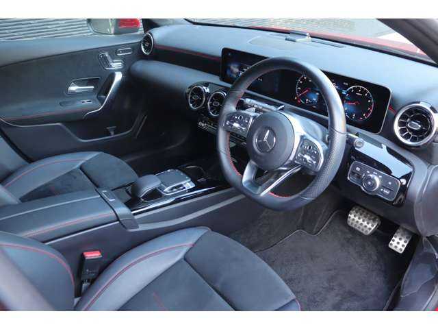 メルセデス・ベンツ Ａ１８０ AMGライン 大分県 2020(令2)年 2.1万km ジュピターレッド ワンオーナー/アダプティブクルーズコントロール/ブラインドスポットモニター/純正ナビ/ＣａｒＰｌａｙ/地デジ/Bluetooth/ワイヤレス充電/バックカメラ/ハーフレザー/シートヒーター/パワーシート/ＬＥＤヘッドライト/オートハイビーム/純正１８インチＡＷ/ＥＴＣ