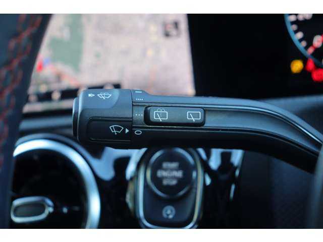 メルセデス・ベンツ Ａ１８０ AMGライン 大分県 2020(令2)年 2.1万km ジュピターレッド ワンオーナー/アダプティブクルーズコントロール/ブラインドスポットモニター/純正ナビ/ＣａｒＰｌａｙ/地デジ/Bluetooth/ワイヤレス充電/バックカメラ/ハーフレザー/シートヒーター/パワーシート/ＬＥＤヘッドライト/オートハイビーム/純正１８インチＡＷ/ＥＴＣ