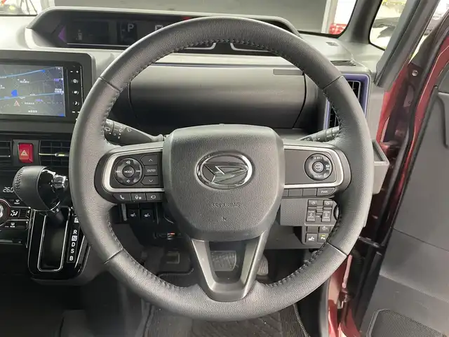 ダイハツ タント カスタム RS スタイルセレクション 滋賀県 2021(令3)年 2.4万km ファイアークォーツレッドM 純正7インチナビ/【Bluetooth/CD/DVD/フルセグTV】/ハーフレザーシート/両側パワースライドドア/全方位カメラ/追従クルーズコントロール/クリアランスソナー/LEDヘッドライト/オートマチックハイビーム/レーンキープアシスト/衝突被害軽減ブレーキ/前方ドライブレコーダー/D/Nシートヒーター/ビルトインETC/プッシュスタート/スマートキー/ステアリングリモコン