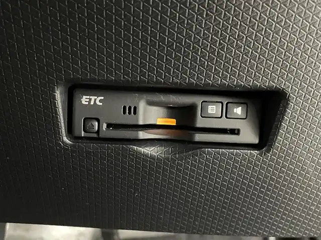 ダイハツ タント カスタム RS スタイルセレクション 滋賀県 2021(令3)年 2.4万km ファイアークォーツレッドM 純正7インチナビ/【Bluetooth/CD/DVD/フルセグTV】/ハーフレザーシート/両側パワースライドドア/全方位カメラ/追従クルーズコントロール/クリアランスソナー/LEDヘッドライト/オートマチックハイビーム/レーンキープアシスト/衝突被害軽減ブレーキ/前方ドライブレコーダー/D/Nシートヒーター/ビルトインETC/プッシュスタート/スマートキー/ステアリングリモコン