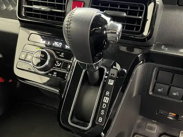 ダイハツ タント カスタム RS スタイルセレクション 滋賀県 2021(令3)年 2.4万km ファイアークォーツレッドM 純正7インチナビ/【Bluetooth/CD/DVD/フルセグTV】/ハーフレザーシート/両側パワースライドドア/全方位カメラ/追従クルーズコントロール/クリアランスソナー/LEDヘッドライト/オートマチックハイビーム/レーンキープアシスト/衝突被害軽減ブレーキ/前方ドライブレコーダー/D/Nシートヒーター/ビルトインETC/プッシュスタート/スマートキー/ステアリングリモコン