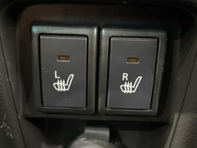 スズキ ハスラー Jスタイル 栃木県 2021(令3)年 3.5万km フェニックスレッドパール/ホワイト2トーンルーフ 9インチ純正ナビ/CD/フルセグ/Bluetooth/USB/バックカメラ/全方位カメラ/衝突軽減ブレーキ/車線逸脱警報/スズキセーフティーサポート/後方コーナーセンサー/ビルトインETC/シートヒーター/ルーフレール/禁煙車/赤２トーン/オートライト/LEDヘッドライト/横滑り防止装置/フォグランプ/スマートキー/プッシュスタート/アイドリングストップ/ステアリングスイッチ/革巻きステアリング/電動格納サイドミラー/純正アルミホイール/純正フロアマット