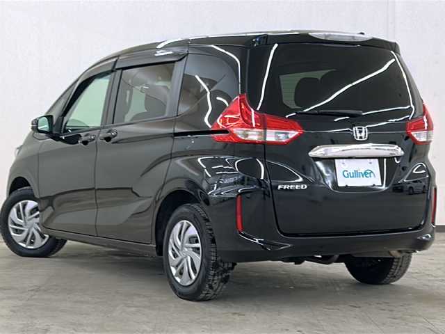 ホンダ フリード G ホンダセンシング 道央・札幌 2017(平29)年 5.5万km クリスタルブラックパール /４WD//ワンオーナー//ホンダセンシング//純正ディーラーOPナビ//CD/DVD/BT/フルセグ//衝突被害軽減システム//横滑り防止装置//アダプティブクルーズコントロール//レーンキープアシスト//バックカメラ//ビルトインETC//ドライブレコーダー//アイドリングストップ//ECONモード//ワイパーデアイサー//両側パワースライドドア//前席シートヒーター//ステアリングリモコン//プッシュスタート//スマートキー//ハロゲンヘッドライト//フォグランプ//電動格納ミラー//ヒーテッドドアミラー//ウィンカーミラー//ヘッドライトレベライザー//純正フロアマット//ドアバイザー//社外AW付夏タイヤ積込