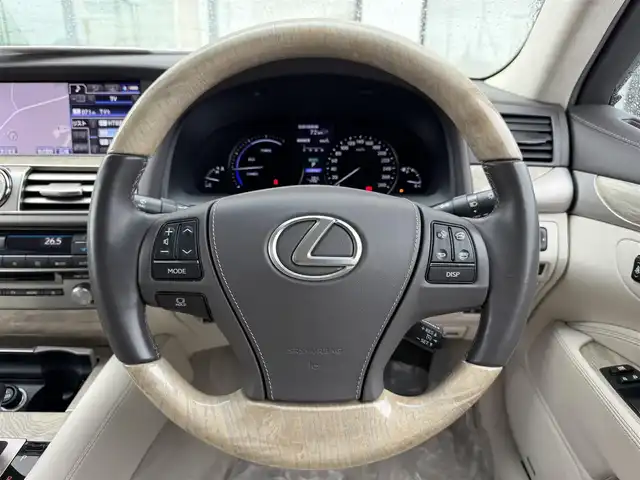 レクサス ＬＳ 600h バージョンL 道南・函館 2014(平26)年 8.4万km ホワイトパールクリスタルシャイン 純正ナビ/フルセグＴＶ/エンジンスターター/白レザーシート/サンルーフ/ＥＴＣ/クルーズコントロール/コーナーセンサー/ハンドルウォーマー/シートメモリー/シートヒーター/ベンチレーション/ヘッドライトウォッシャー/社外エアサス