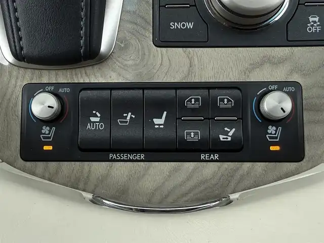 レクサス ＬＳ 600h バージョンL 道南・函館 2014(平26)年 8.4万km ホワイトパールクリスタルシャイン 純正ナビ/フルセグＴＶ/エンジンスターター/白レザーシート/サンルーフ/ＥＴＣ/クルーズコントロール/コーナーセンサー/ハンドルウォーマー/シートメモリー/シートヒーター/ベンチレーション/ヘッドライトウォッシャー/社外エアサス