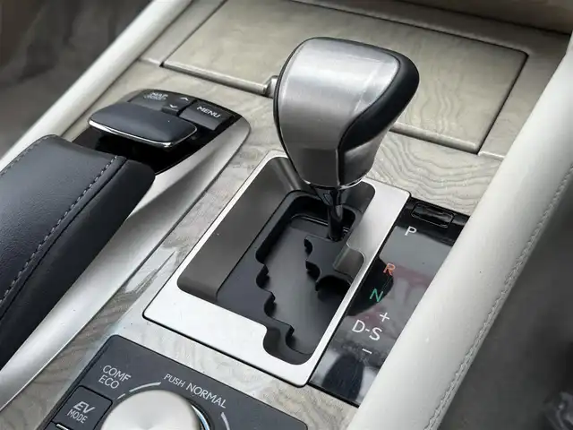 レクサス ＬＳ 600h バージョンL 道南・函館 2014(平26)年 8.4万km ホワイトパールクリスタルシャイン 純正ナビ/フルセグＴＶ/エンジンスターター/白レザーシート/サンルーフ/ＥＴＣ/クルーズコントロール/コーナーセンサー/ハンドルウォーマー/シートメモリー/シートヒーター/ベンチレーション/ヘッドライトウォッシャー/社外エアサス