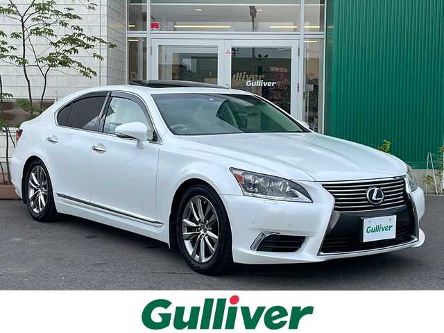 レクサス ＬＳ 600h バージョンL 青森県 2014(平26)年 8.4万km ホワイトパールクリスタルシャイン 4WD/純正HDDナビ・フルセグTV/バックカメラ/ムーンルーフ/セミアニリン革シート/前後席エアシート・シートヒーター/ステアリングヒーター/前後席パワーシート/全ドアイージークローザー/パワートランクリッド/後席3面電動サンシェード/アダプティブハイビーム/純正エンジンスターター/ビルトインETC/アルカンターラルーフ/LEDヘッドライト/LEDフォグランプ/純正18インチアルミ/エアサスコントローラー