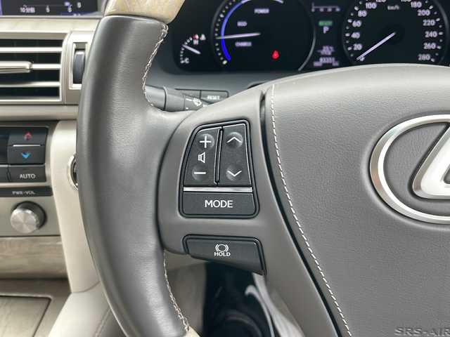 レクサス ＬＳ 600h バージョンL 青森県 2014(平26)年 8.4万km ホワイトパールクリスタルシャイン 4WD/純正HDDナビ・フルセグTV/バックカメラ/ムーンルーフ/セミアニリン革シート/前後席エアシート・シートヒーター/ステアリングヒーター/前後席パワーシート/全ドアイージークローザー/パワートランクリッド/後席3面電動サンシェード/アダプティブハイビーム/純正エンジンスターター/ビルトインETC/アルカンターラルーフ/LEDヘッドライト/LEDフォグランプ/純正18インチアルミ/エアサスコントローラー