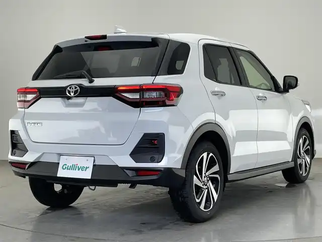 トヨタ ライズ Z 愛知県 2023(令5)年 1.1万km シャイニングホワイトパール 純正９型ナビ　フルセグＴＶ　Ｂｌｕｅｔｏｏｔｈ　全方位カメラ　シートヒーター　前後ドラレコ　スマアシIII　衝突軽減装置　追従クルコン　ＢＳＭ　コーナーセンサー　ＬＥＤオートライト　フォグランプ　禁煙車
