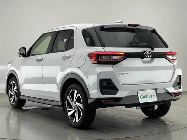 トヨタ ライズ Z 愛知県 2023(令5)年 1.1万km シャイニングホワイトパール 純正９型ナビ　フルセグＴＶ　Ｂｌｕｅｔｏｏｔｈ　全方位カメラ　シートヒーター　前後ドラレコ　スマアシIII　衝突軽減装置　追従クルコン　ＢＳＭ　コーナーセンサー　ＬＥＤオートライト　フォグランプ　禁煙車