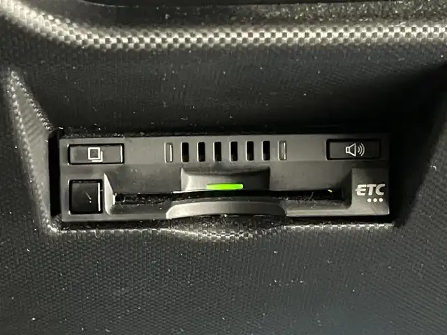トヨタ ライズ Z 愛知県 2023(令5)年 1.1万km シャイニングホワイトパール 純正９型ナビ　フルセグＴＶ　Ｂｌｕｅｔｏｏｔｈ　全方位カメラ　シートヒーター　前後ドラレコ　スマアシIII　衝突軽減装置　追従クルコン　ＢＳＭ　コーナーセンサー　ＬＥＤオートライト　フォグランプ　禁煙車