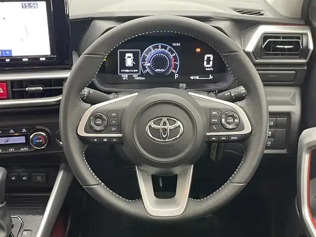 トヨタ ライズ Z 愛知県 2023(令5)年 1.1万km シャイニングホワイトパール 純正９型ナビ　フルセグＴＶ　Ｂｌｕｅｔｏｏｔｈ　全方位カメラ　シートヒーター　前後ドラレコ　スマアシIII　衝突軽減装置　追従クルコン　ＢＳＭ　コーナーセンサー　ＬＥＤオートライト　フォグランプ　禁煙車