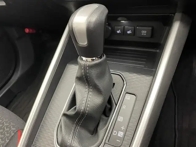 トヨタ ライズ Z 愛知県 2023(令5)年 1.1万km シャイニングホワイトパール 純正９型ナビ　フルセグＴＶ　Ｂｌｕｅｔｏｏｔｈ　全方位カメラ　シートヒーター　前後ドラレコ　スマアシIII　衝突軽減装置　追従クルコン　ＢＳＭ　コーナーセンサー　ＬＥＤオートライト　フォグランプ　禁煙車